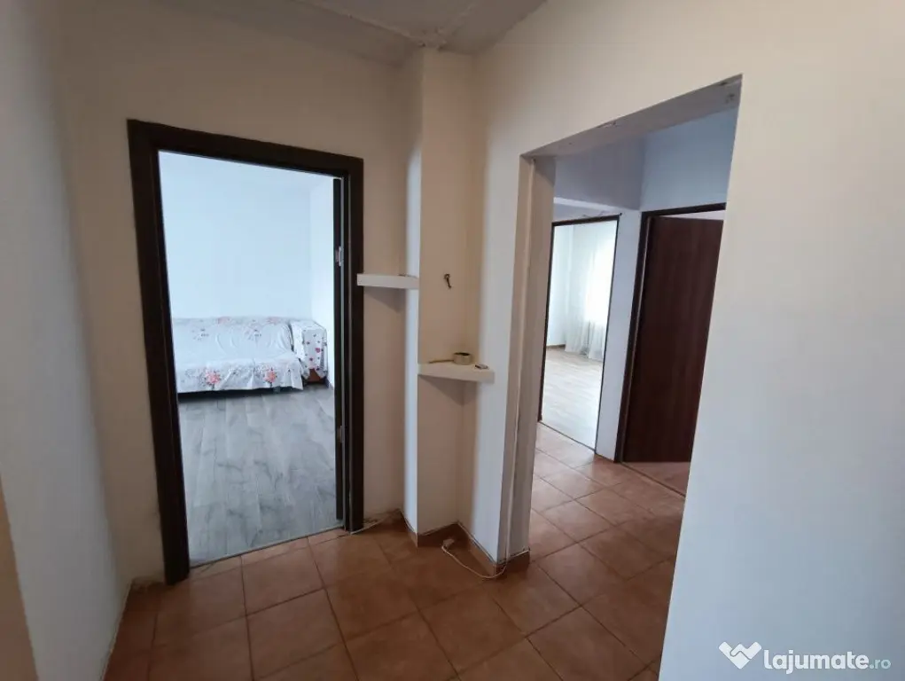 Apartament 3 camere, decomandat, langa Mall Vitan