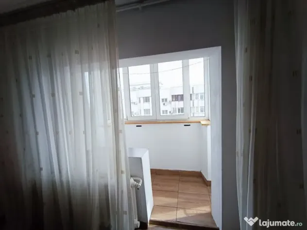 Apartament 3 camere, decomandat, langa Mall Vitan
