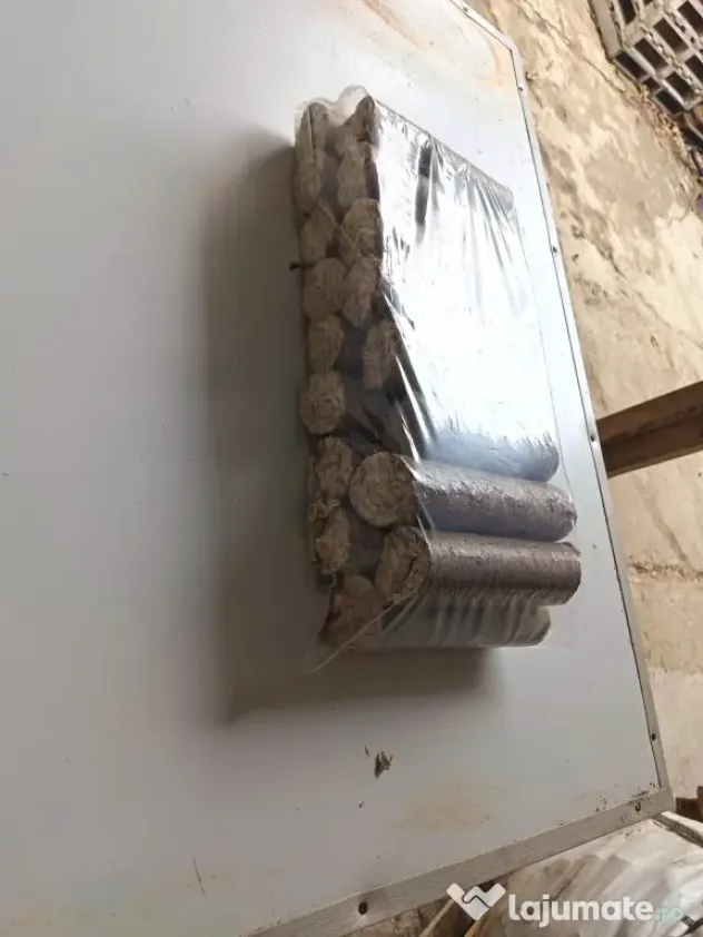 Vand Brichete Rotunde Pline pentru Foc