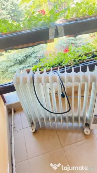 Vand 2 radiatoare electrice