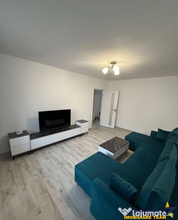 Apartament trei camere,Tractorul, Brasov