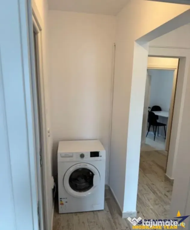 Apartament trei camere,Tractorul, Brasov