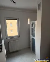 Apartament trei camere,Tractorul, Brasov