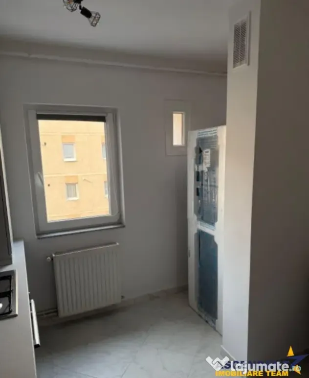 Apartament trei camere,Tractorul, Brasov
