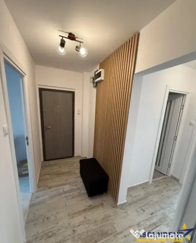 Apartament trei camere,Tractorul, Brasov