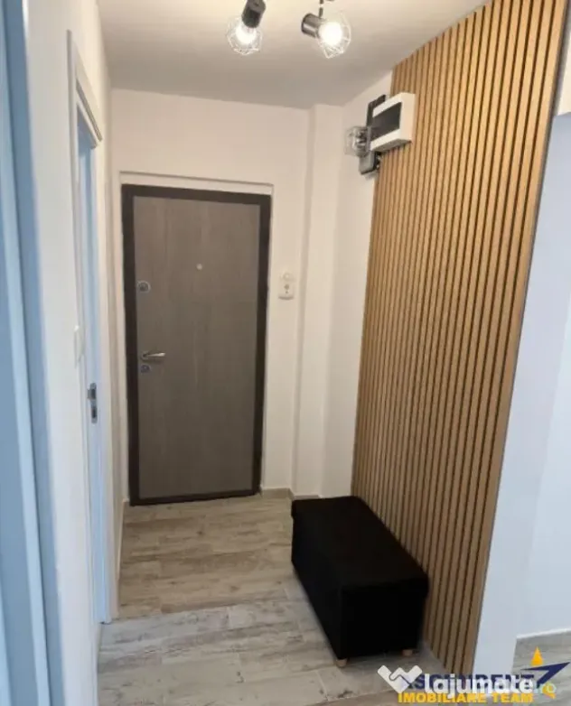 Apartament trei camere,Tractorul, Brasov