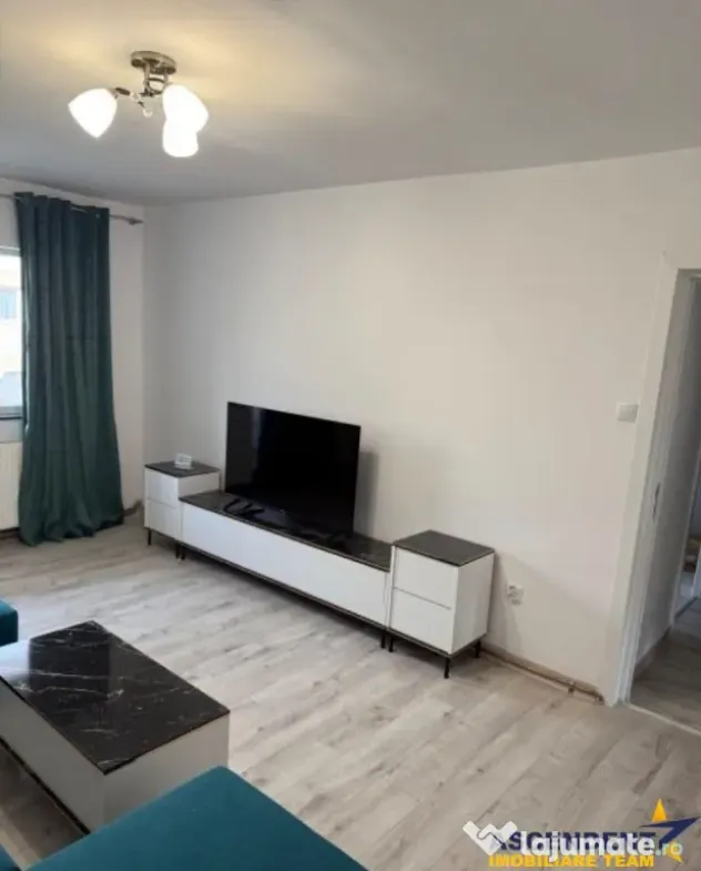 Apartament trei camere,Tractorul, Brasov