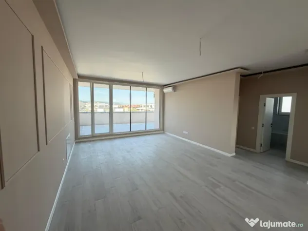 Penthouse de 3 camere, 81 mp, zona Cetății