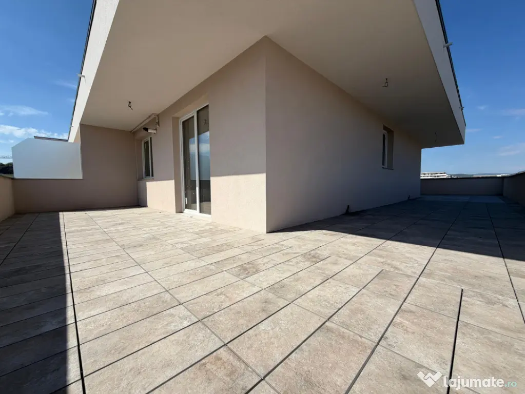 Penthouse de 3 camere, 81 mp, zona Cetății