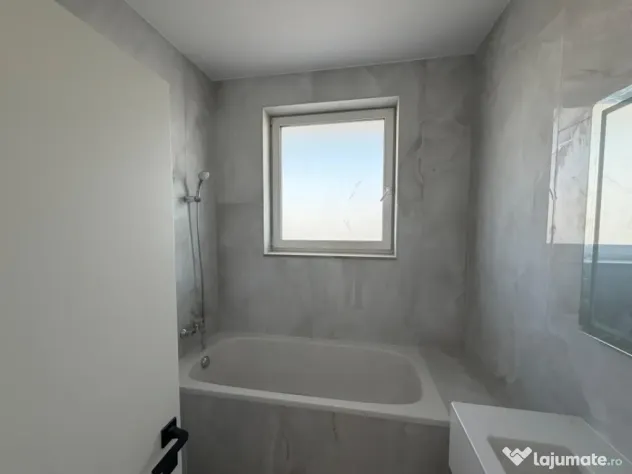Penthouse de 3 camere, 81 mp, zona Cetății