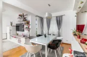 Casa finisata tip duplex, GARAJ, 3 dormitoare, 2 bai, str. C 