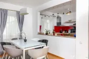 Casa finisata tip duplex, GARAJ, 3 dormitoare, 2 bai, str. C 