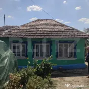 Casă bătrânească renovată, teren 1.700 mp intravilan, c 