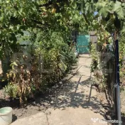 Casă bătrânească renovată, teren 1.700 mp intravilan, c 