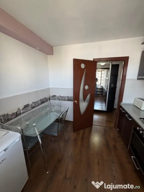 Apartamenr 2 camere semidecomandat Brazda