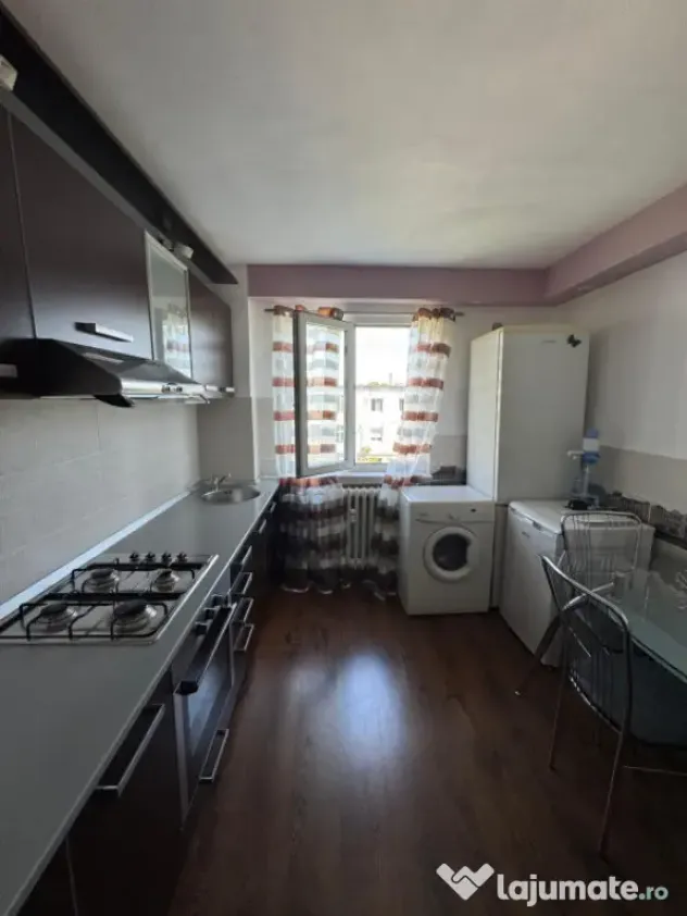 Apartamenr 2 camere semidecomandat Brazda