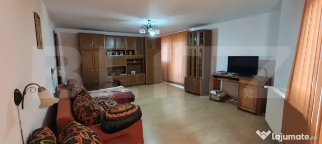 Casă de vanzare + teren generos de 7.238 mp | Ideal locuire