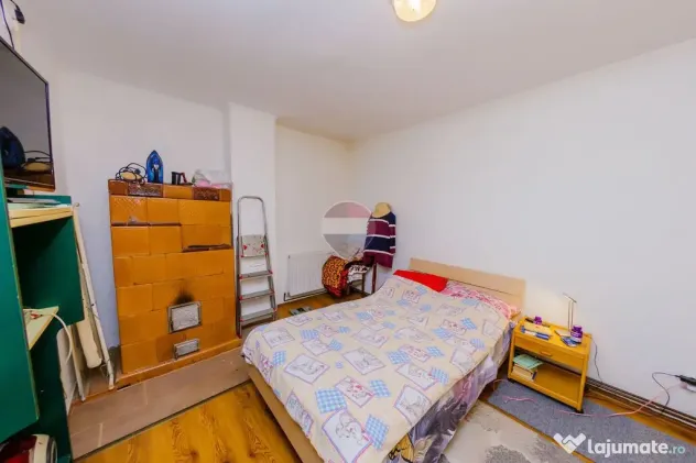 CASA cu TEREN generos , in linistea naturii