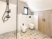 Casa noua Persani, 2022, panorama, design elegant, echipata, 