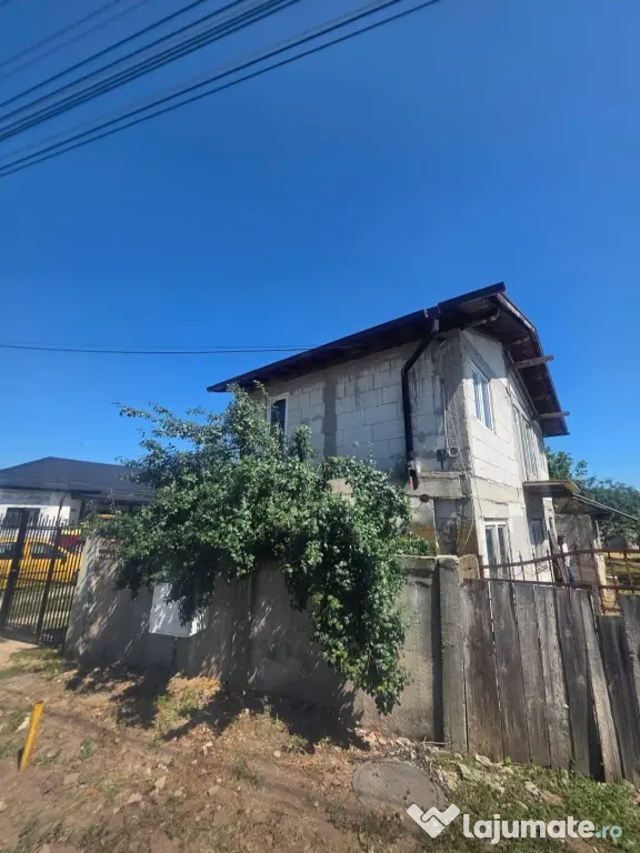 Casa de vanzare in Comuna Blejesti