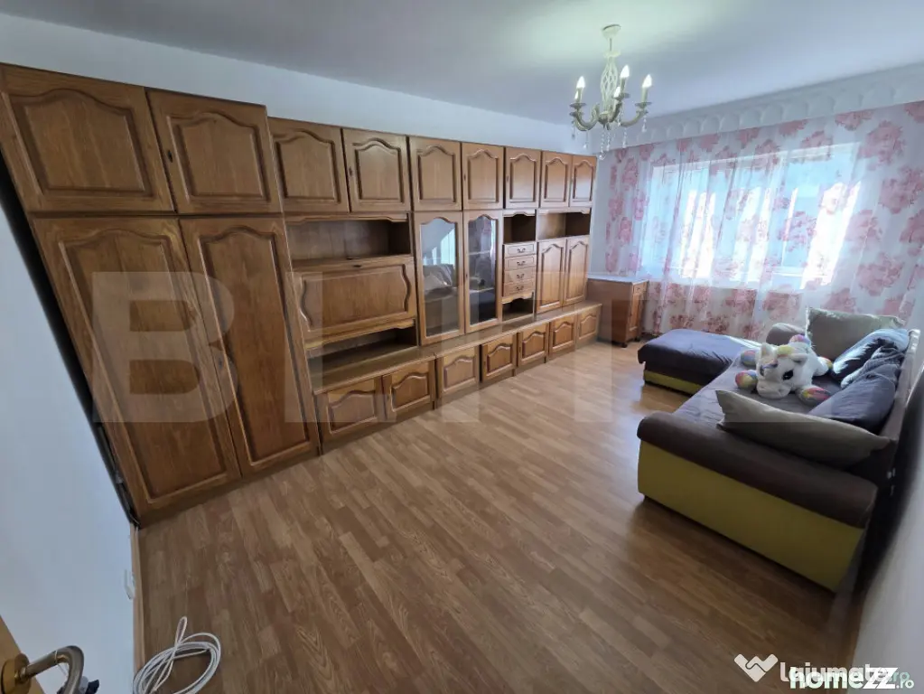 Apartament de închiriat cu 2 camere & balcon, semicentral-Z
