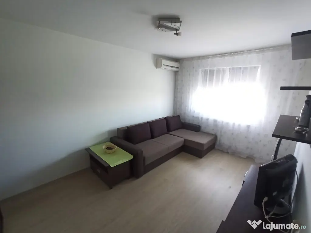 Închiriez apartament cu 1 camera stadion/complex