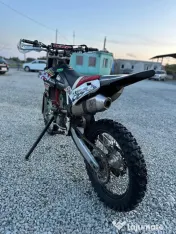 Motocicleta Cross honda cr280f 