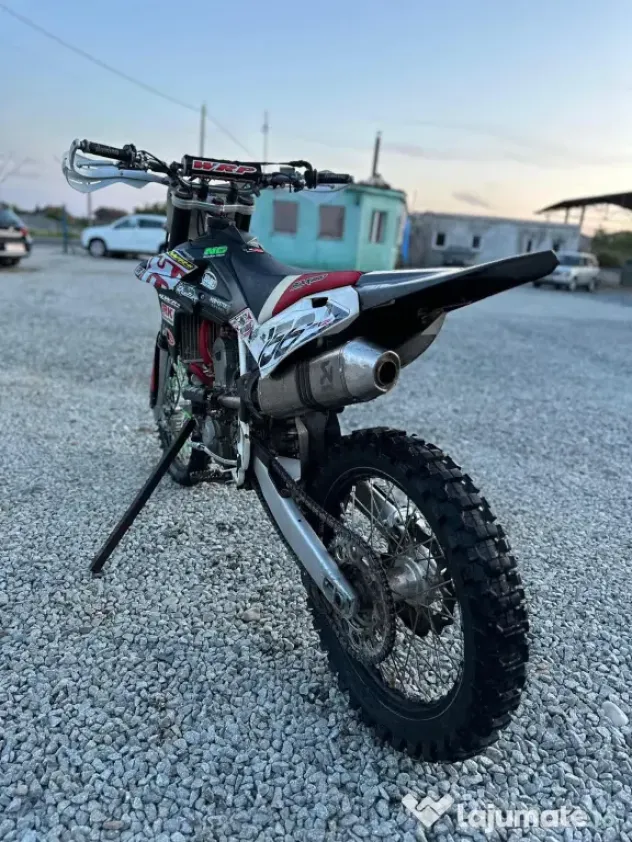 Motocicleta Cross honda cr280f