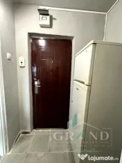 Garsonieră | Balcon închis | Etaj intermediar | Mărăști