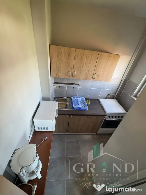 Garsonieră | Balcon închis | Etaj intermediar | Mărăști