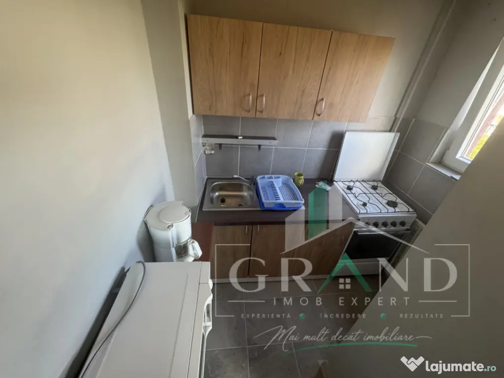 Garsonieră | Balcon închis | Etaj intermediar | Mărăști