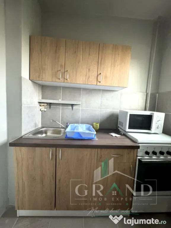 Garsonieră | Balcon închis | Etaj intermediar | Mărăști