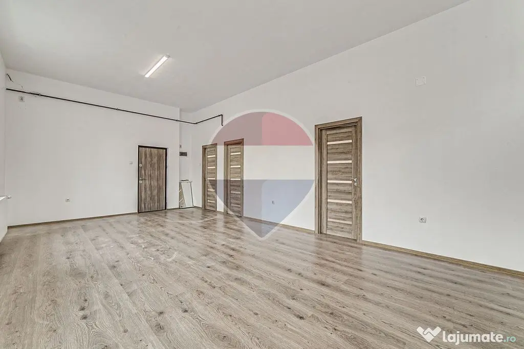 Spațiu comercial sau pentru birou de închiriat în zona...