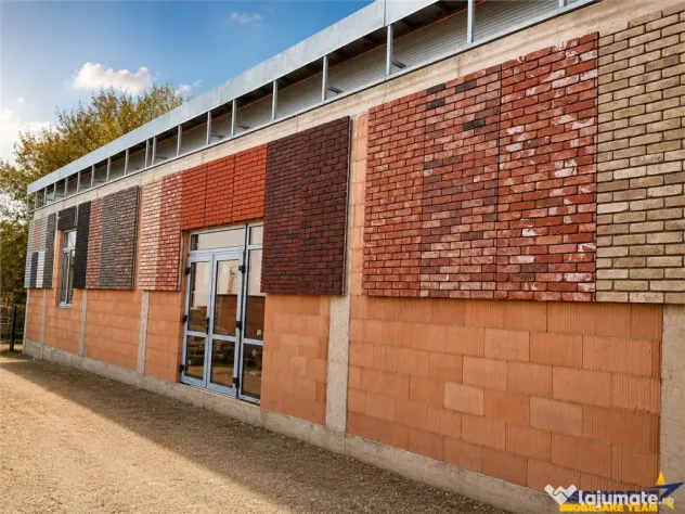 Spatiu vitrinat: Showroom panouri publicitare pergola - Brasov (Brasov)