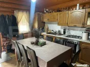 Cabana din bușteni - refugiu ideal în mijlocul naturii