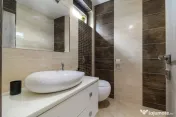 Casa LA CHEIE cu 5 camere si 4 bai, Buna Ziua, 200 mp, aproa