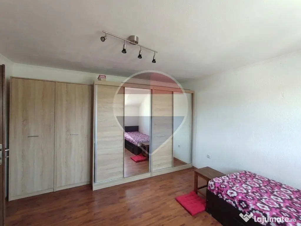 De închiriat casă duplex, 4 camere - Cantemir, Str. Lug... - Oradea (Bihor)