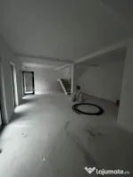 Casă tip duplex modernă, terase panoramice, în zona rezid