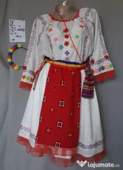 Costum popular marimea M ,265 lei 