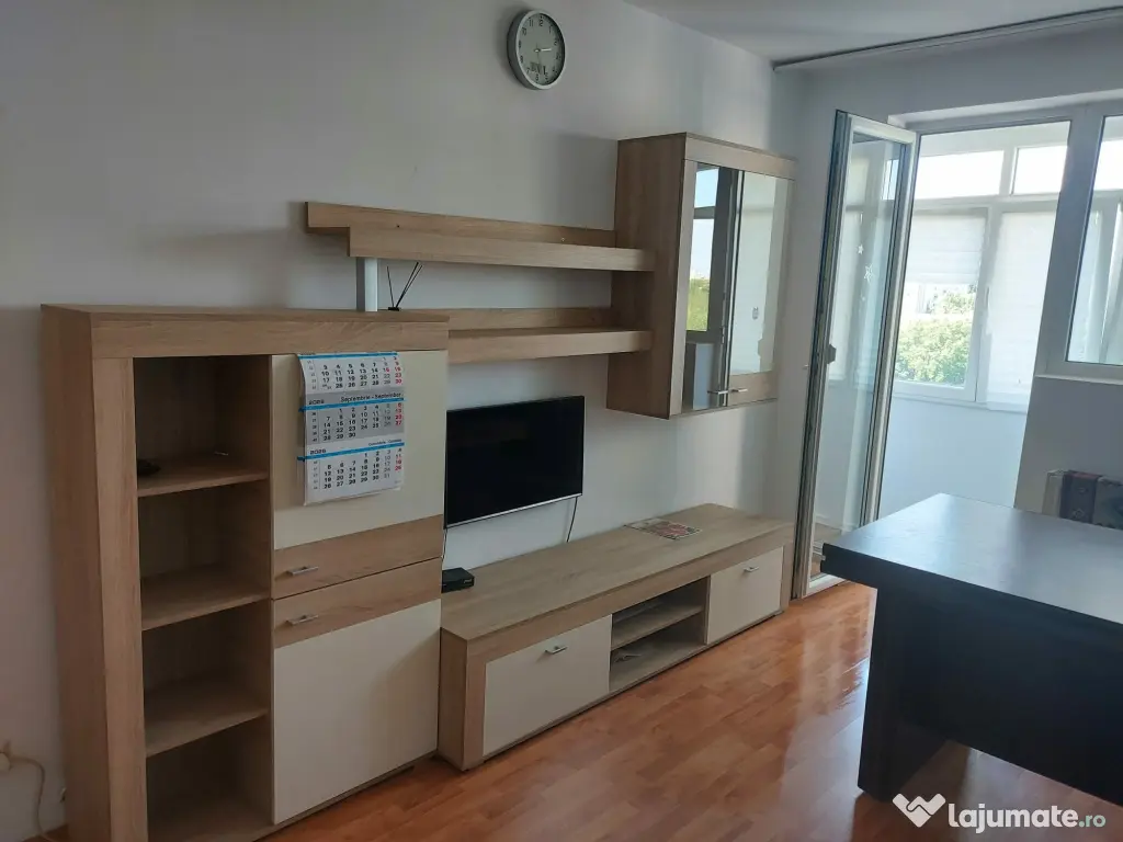 Inchiriez apartament 2 camere sector 4 Complex Uioara