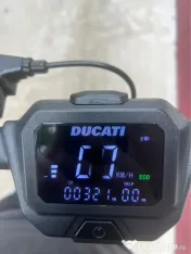 Trotineta Ducati Pro-II Plus– stare foarte bună – 25 km/h 