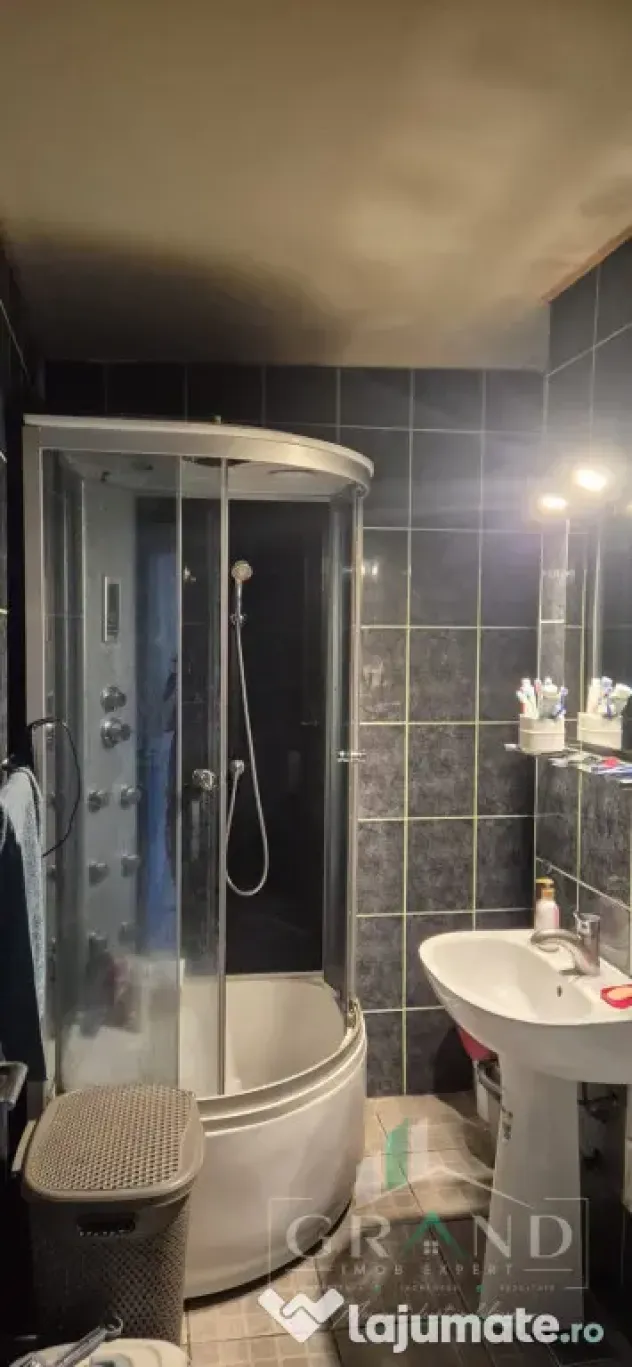 Apartament 3 camere decomandate, etaj intermediar, în Grigo - Cluj-Napoca (Cluj)