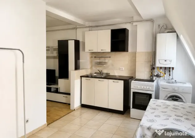 Garsonieră spațioasă, 43 mp | Centrală proprie | Parc Se - Bucuresti (Bucuresti-Ilfov)