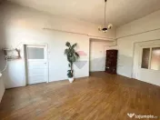 Casă cu 3 camere de vânzare în zona centrala comison 0... 