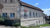 Casă cu 3 camere de vânzare în zona centrala comison 0... 