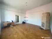 Casă cu 3 camere de vânzare în zona centrala comison 0... 