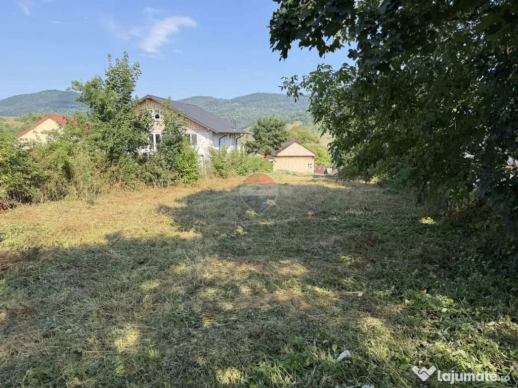 Casă cu teren zona Parc Soveja - Soveja (Vrancea)