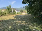 Casă cu teren zona Parc Soveja 