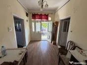 Casă cu teren zona Parc Soveja 