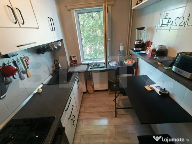 Apartament 3 camere, 54 mp, zona Rovine - Craiova (Dolj)
